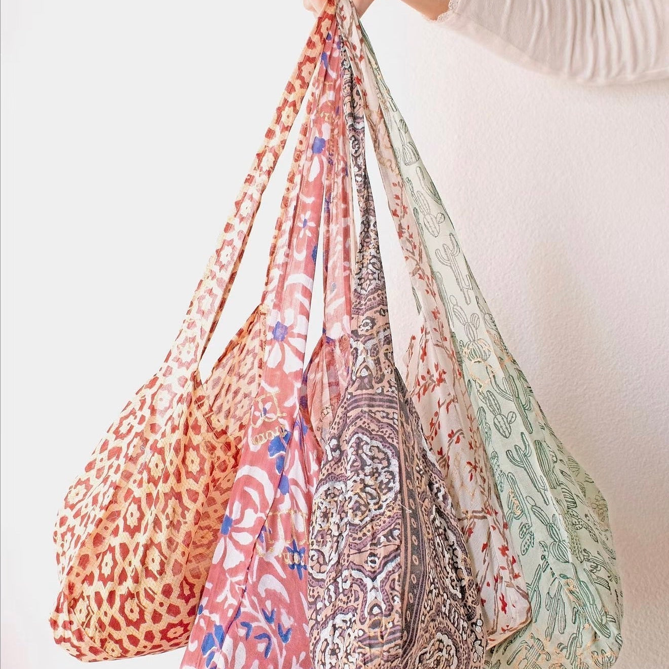 Reusable shopping bags made from misprint fabric