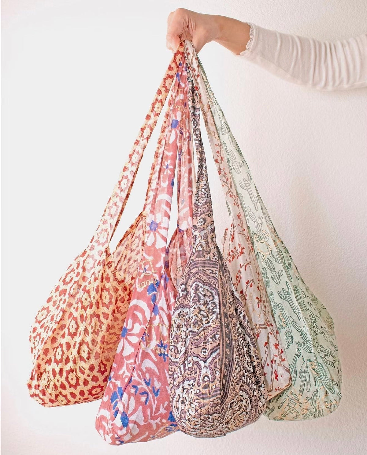 Reusable shopping bags made from misprint fabric