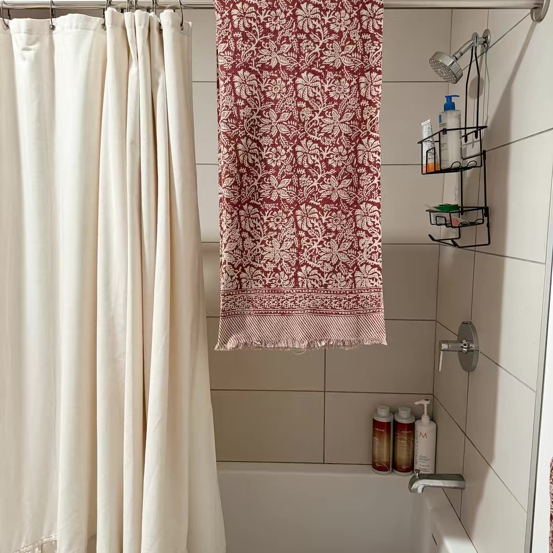 I Don't Hate Color, I Hate Commitment